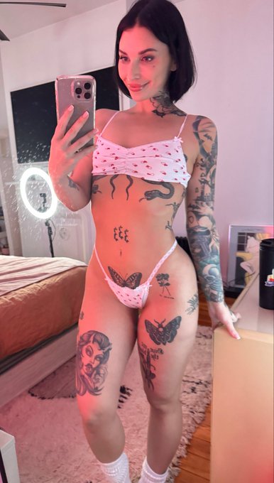 Ivy Lebelle NY — foto nua — I’m on Telegram right now y’all