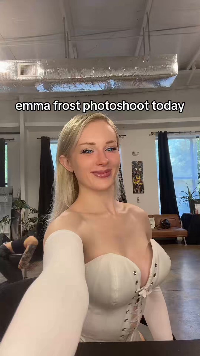meowri — 動画 — What poses should I re-create? �