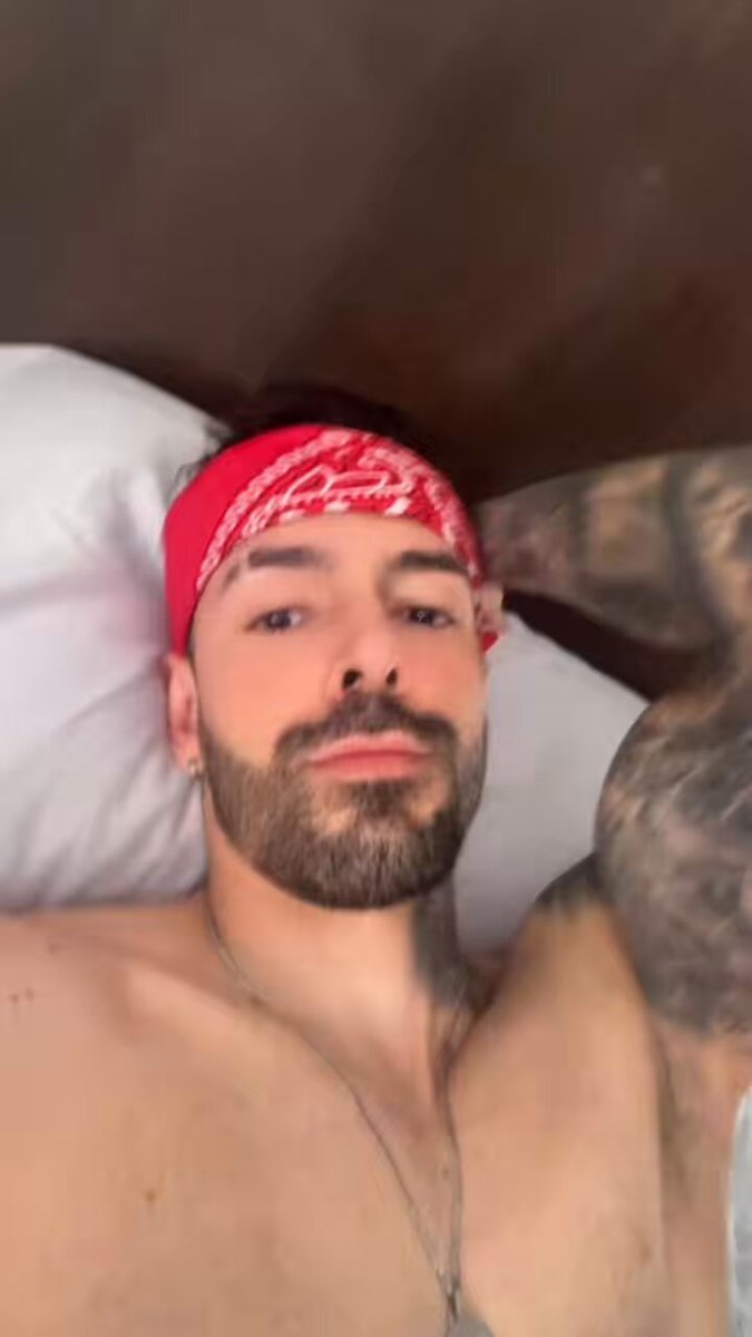 Mike Zander — 動画 — Que pasa hoy?