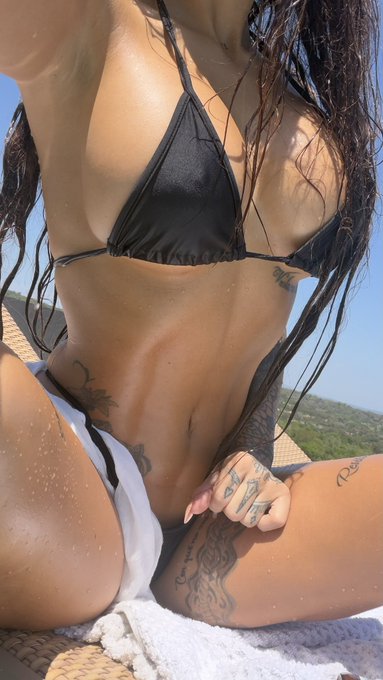 Susy G — foto — Buenos días tardes 😳🫪🌴