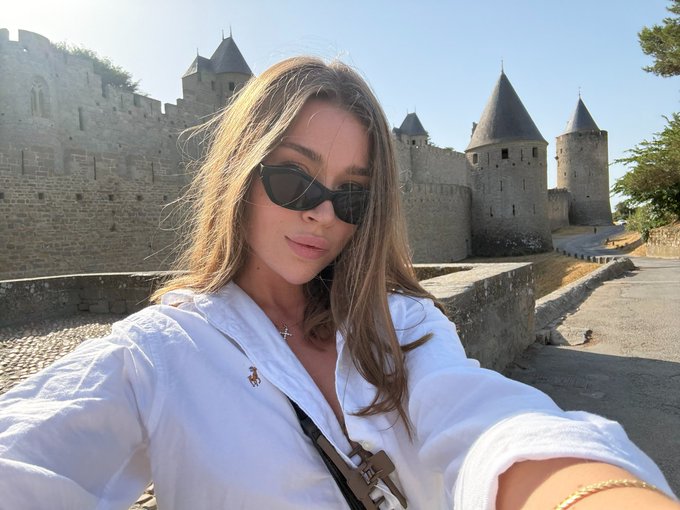 Then Lea — Nacktfoto — Unusual content, right? But you love more than just my body, right?