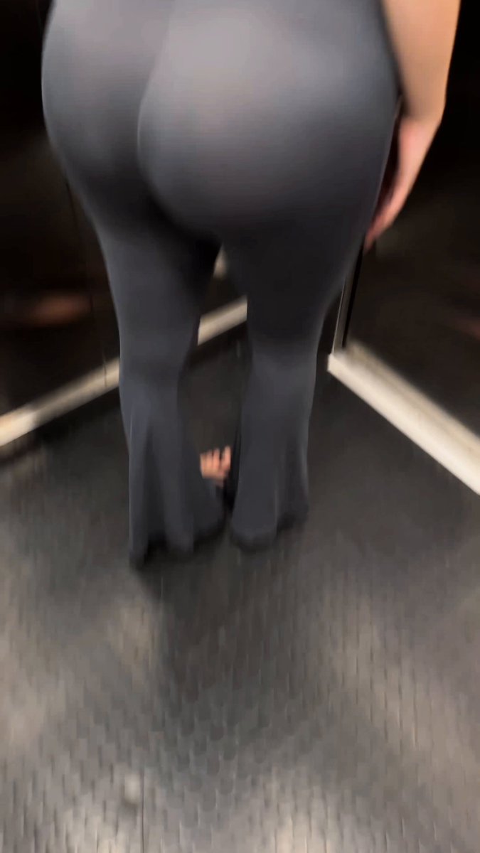 Vladochka — vídeos porno — Would you follow me?😏