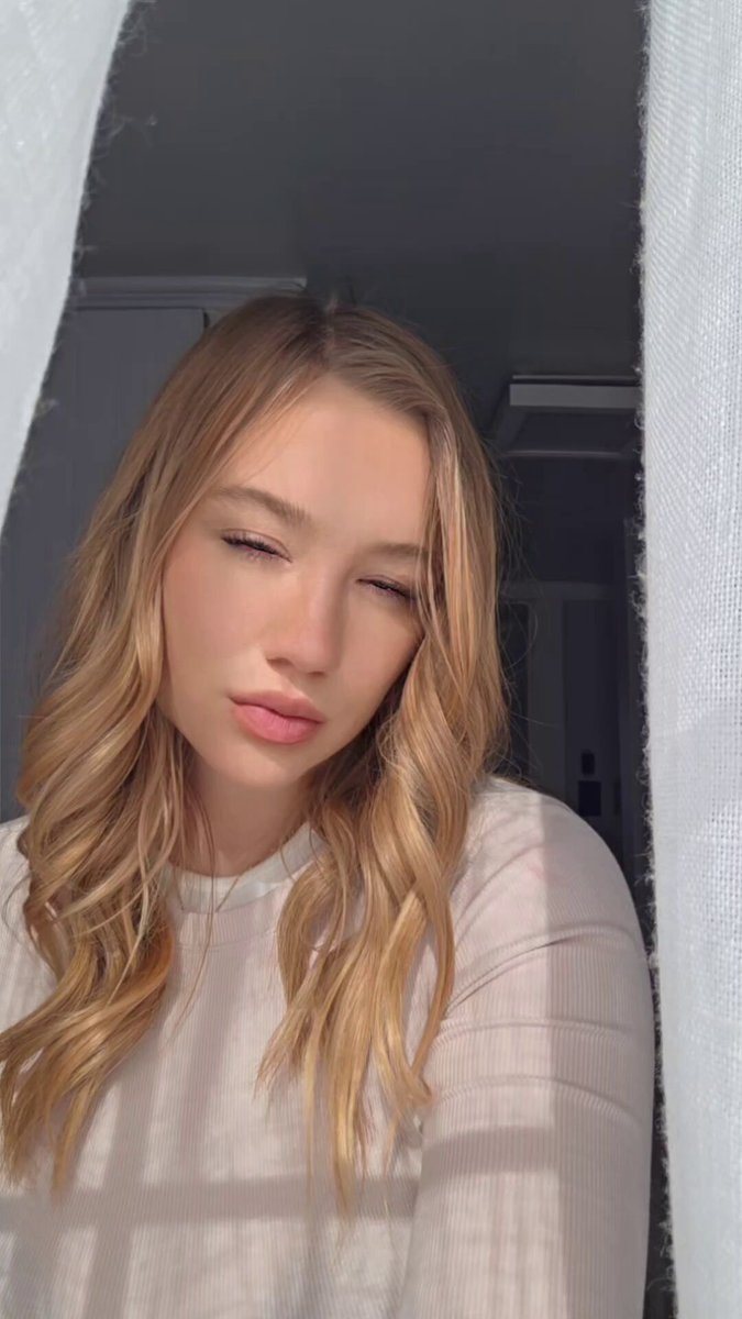 𝘉𝘢𝘪𝘭𝘦𝘺 𝘉𝘳𝘰𝘰𝘬𝘦 - 𝘓𝘢𝘸𝘭𝘦𝘴𝘴 — Vídeo — Missing me? Let's connect 🥰